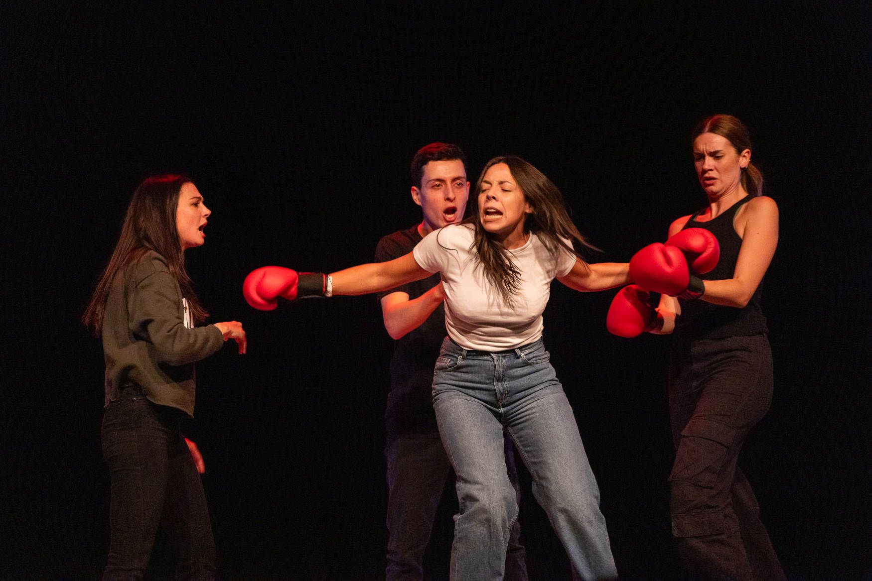 Contra Ana, obra sobre la anorexia de la joven dramaturga y actriz Alma García